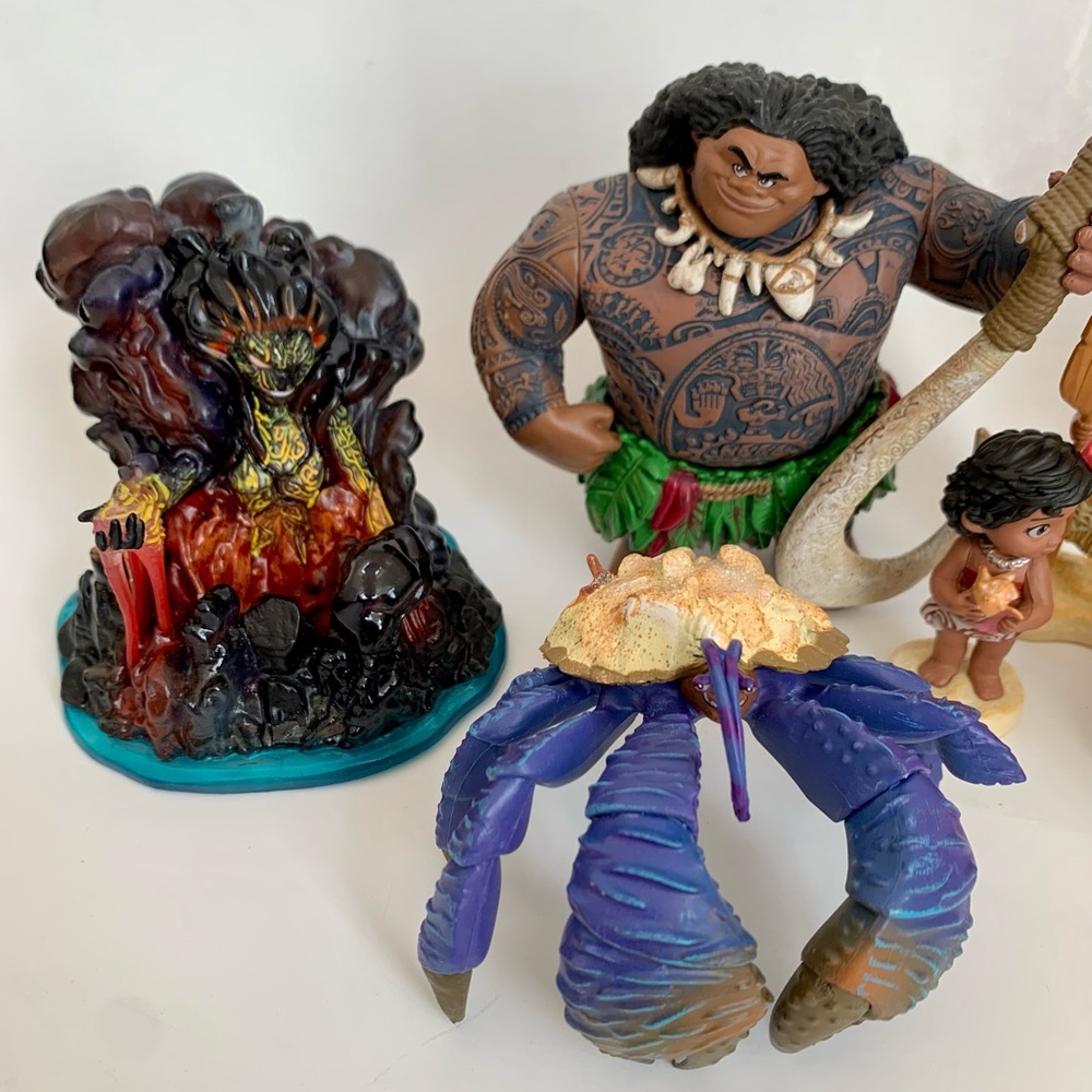 Disney Moana Action Figure Set - Brown, Tan, White, Black, Blue, Pink - Picture 2 of 8